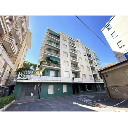 One In A Hundred Appartement Alassio
